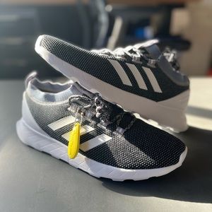Adidas Questar Rise Size 9.5 BNIB